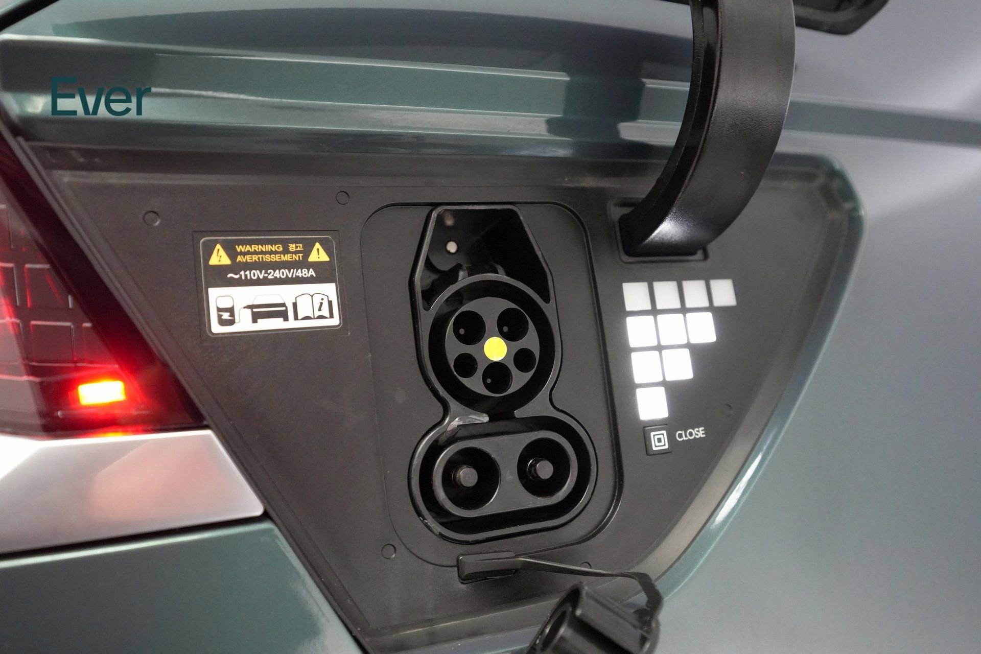 Used 2024 Hyundai Ioniq 5 Limited image 24