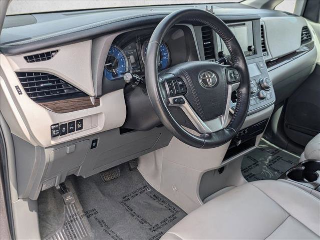 Used 2016 Toyota Sienna XLE w/ XLE Navigation Package image 10