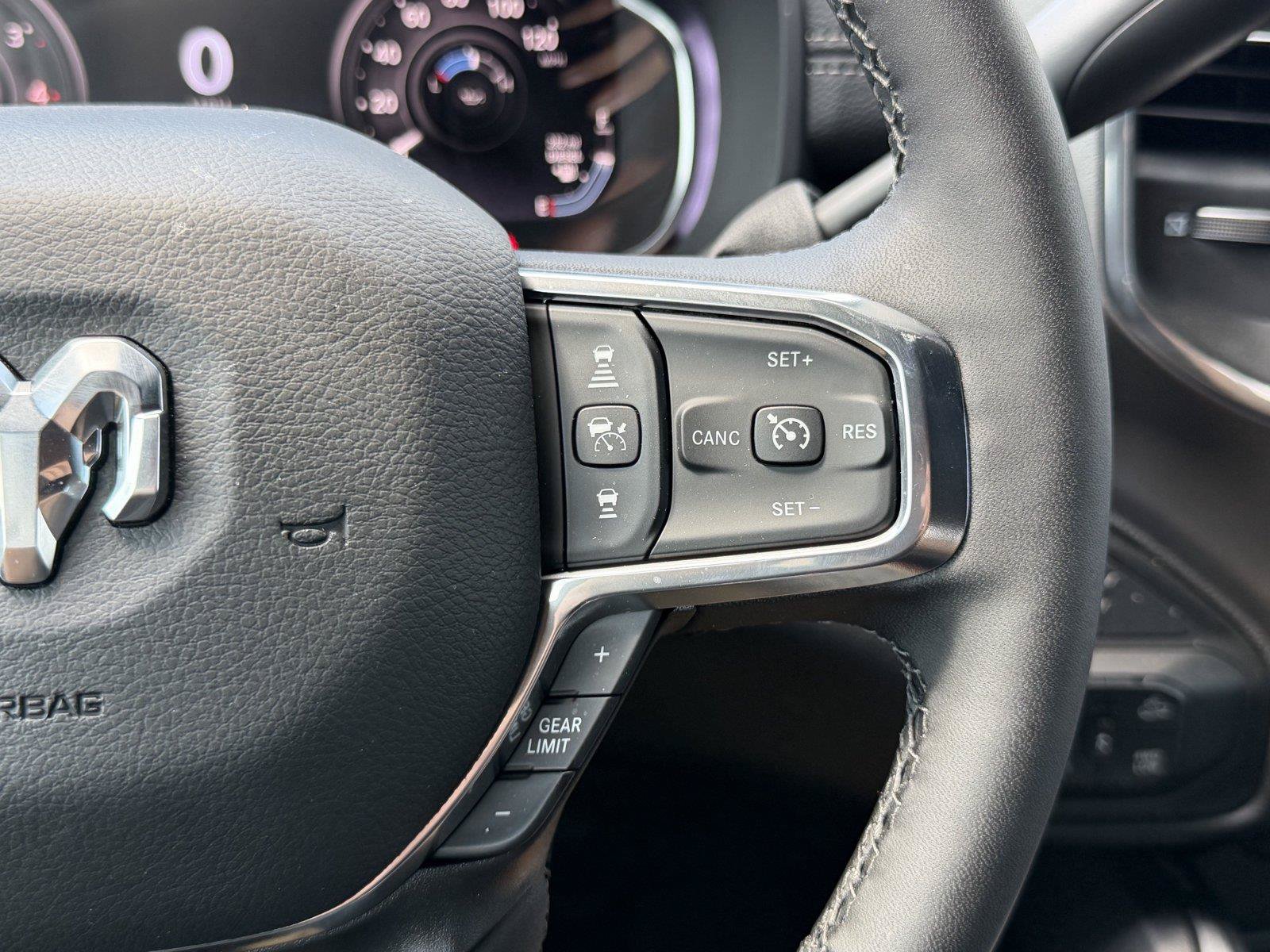 Used 2025 RAM 2500 Laramie AWD/4WD image 22