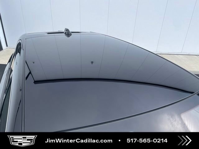 Certified 2025 Cadillac Optiq Luxury 2 w/ LPO, Floor Liner Package AWD/4WD image 12