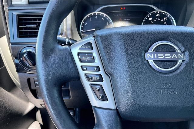 Used 2023 Nissan Titan SV AWD/4WD image 18