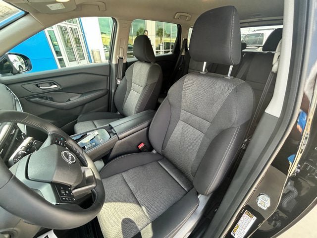 Used 2026 Nissan Rogue SV FWD image 10