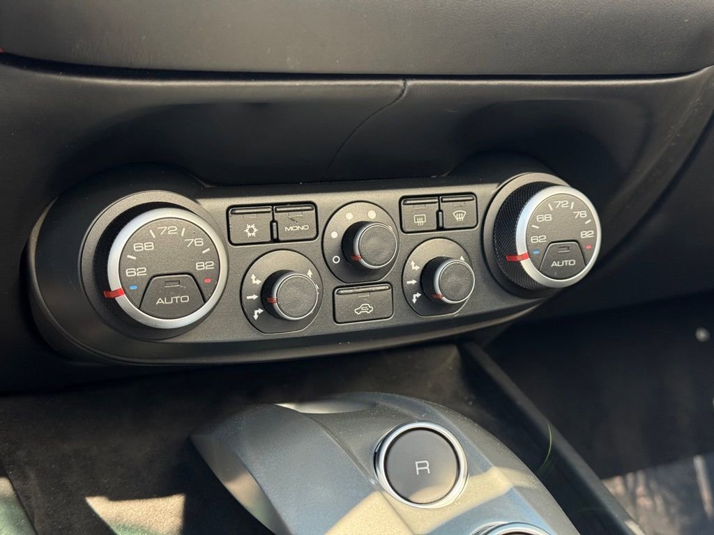 Used 2016 Ferrari California T image 79