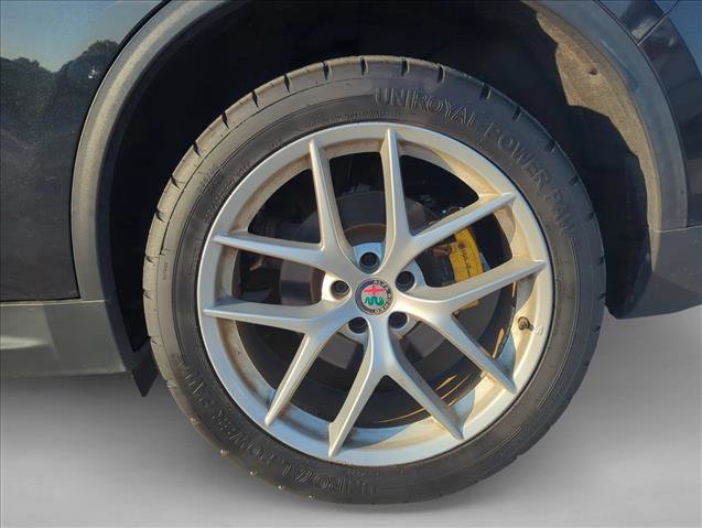 Used 2019 Alfa Romeo Stelvio Ti Lusso w/ Quick Order Package 22X Lusso image 9
