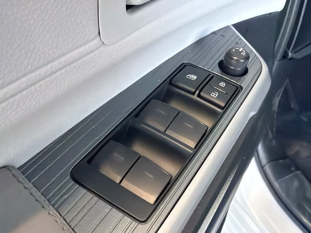 New 2026 Toyota Sienna LE FWD image 16