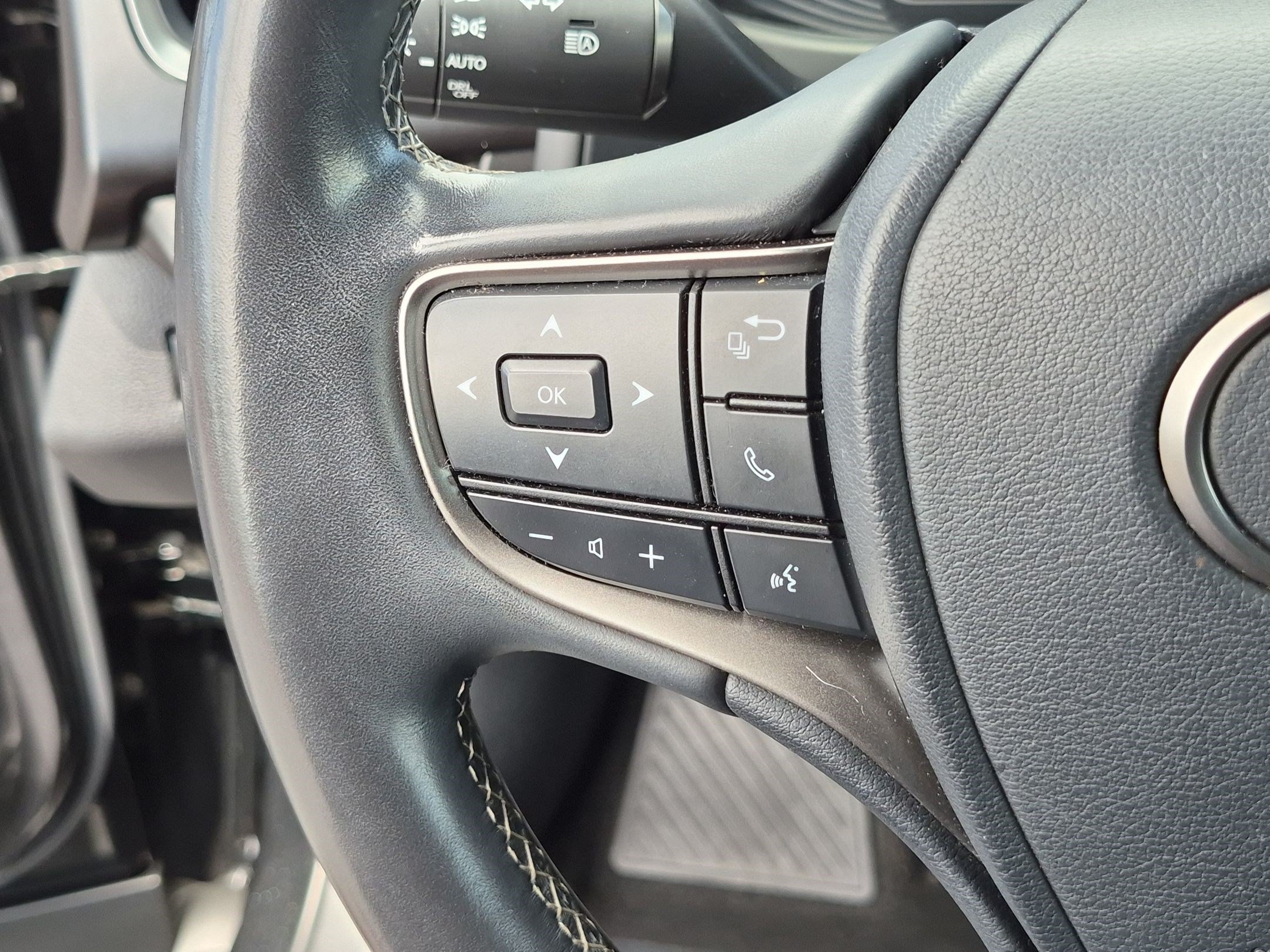Used 2022 Lexus UX 250h AWD/4WD image 19