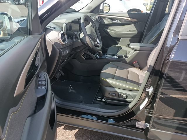 Used 2025 Chevrolet TrailBlazer ACTIV w/ Convenience Package AWD/4WD image 11