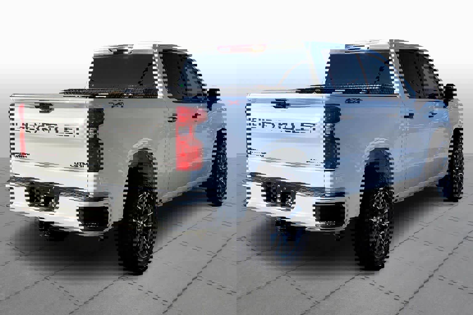 Used 2023 Chevrolet Silverado 1500 Custom image 11