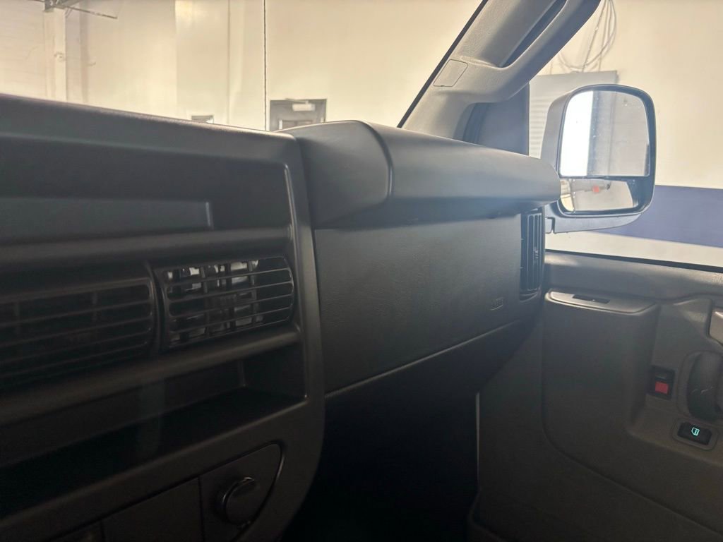 New 2025 Chevrolet Express 2500 Work Van w/ Driver Convenience Package image 33