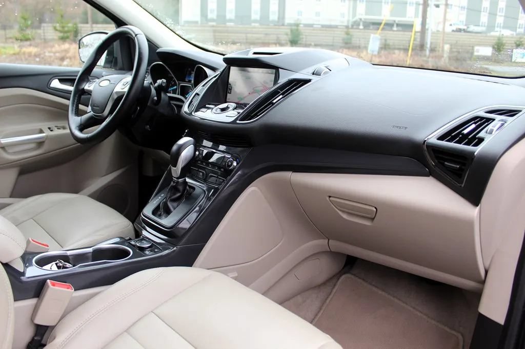 Used 2014 Ford Escape Titanium FWD image 19