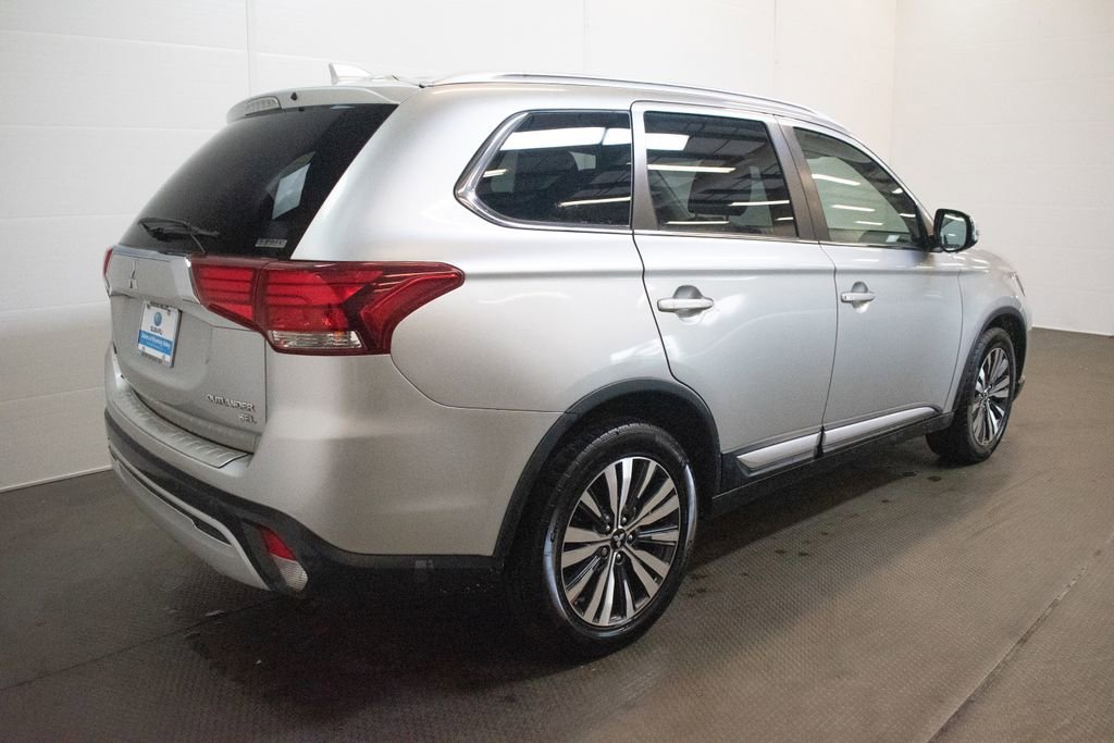 Used 2019 Mitsubishi Outlander AWD image 4