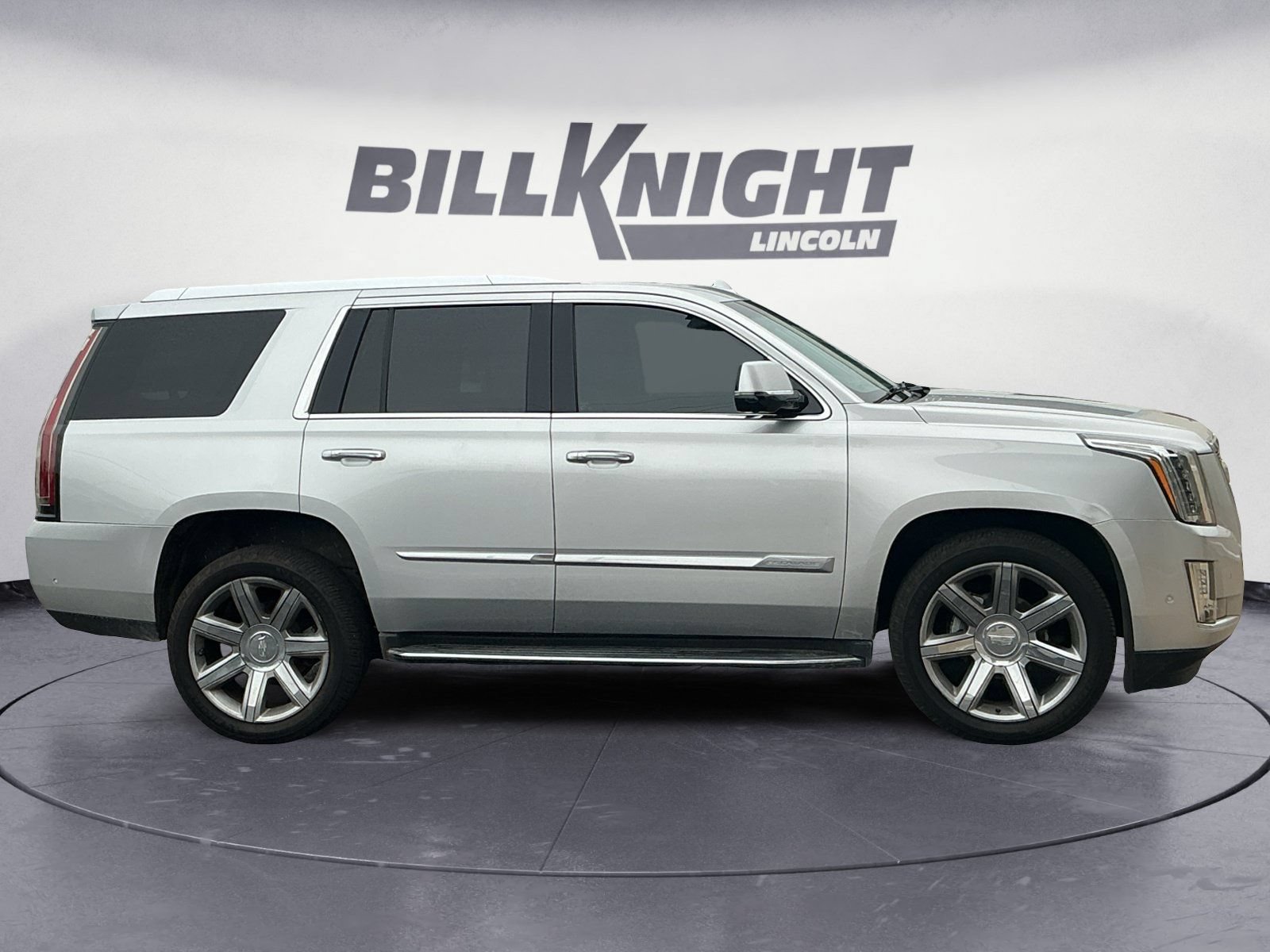 Used 2017 Cadillac Escalade Premium Luxury RWD image 6