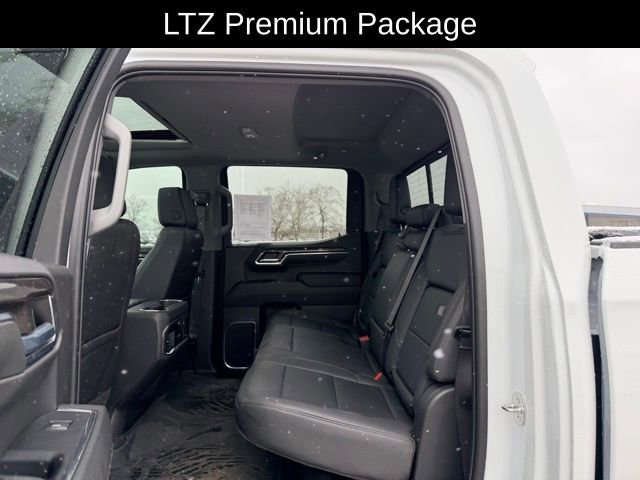 Used 2023 Chevrolet Silverado 1500 LTZ w/ LTZ Premium Package image 9