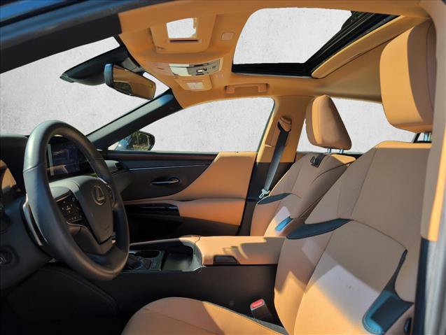 Used 2024 Lexus ES 350 w/ Premium Package FWD image 16