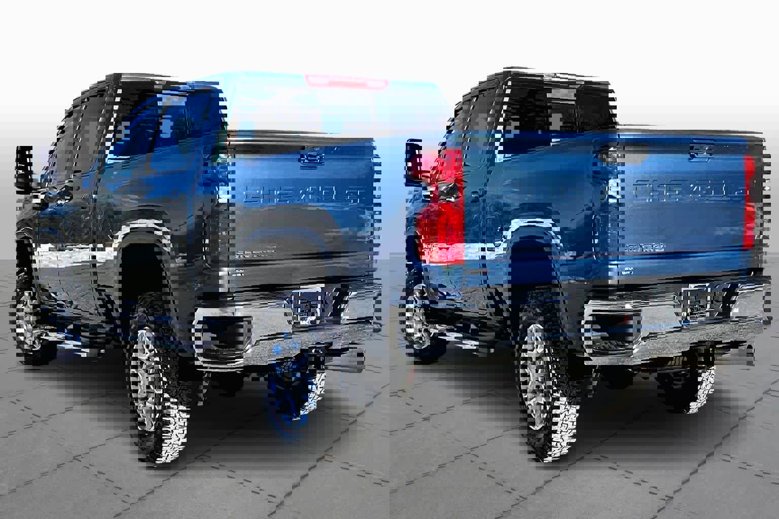 Used 2025 Chevrolet Silverado 2500 LT w/ Convenience Package image 11