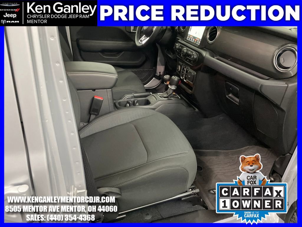 Used 2022 Jeep Wrangler Unlimited Sahara image 32