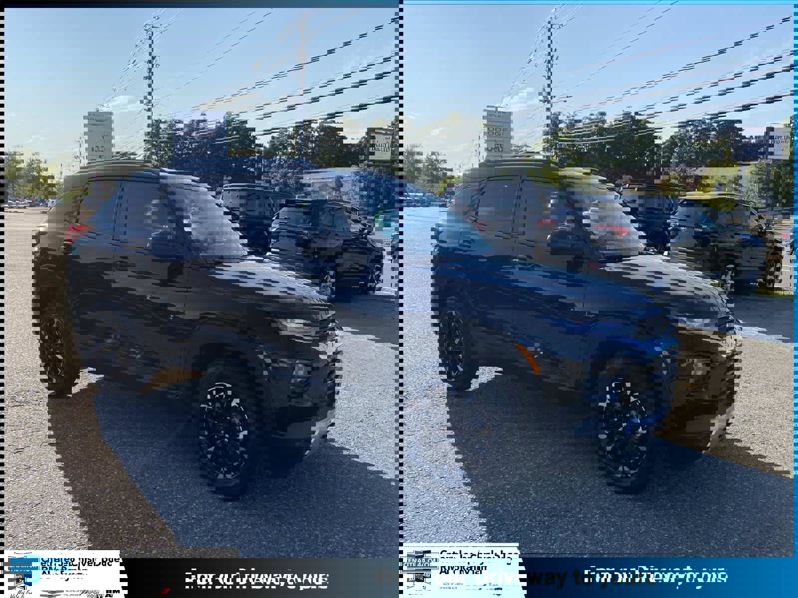 Used 2023 Chevrolet TrailBlazer LT image 1