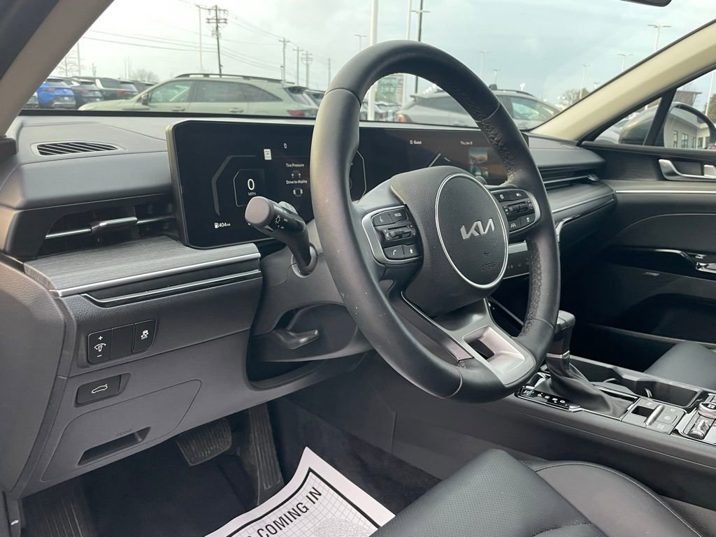 New 2025 Kia K5 EX image 9