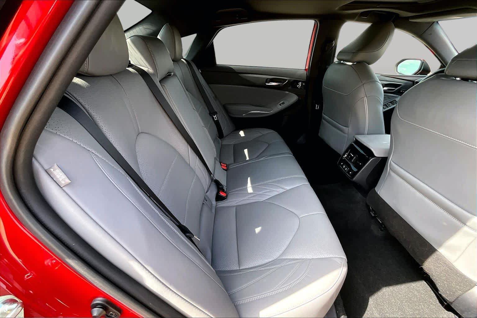 Used 2021 Toyota Avalon Limited w/ Advanced Safety Package FWD image 20