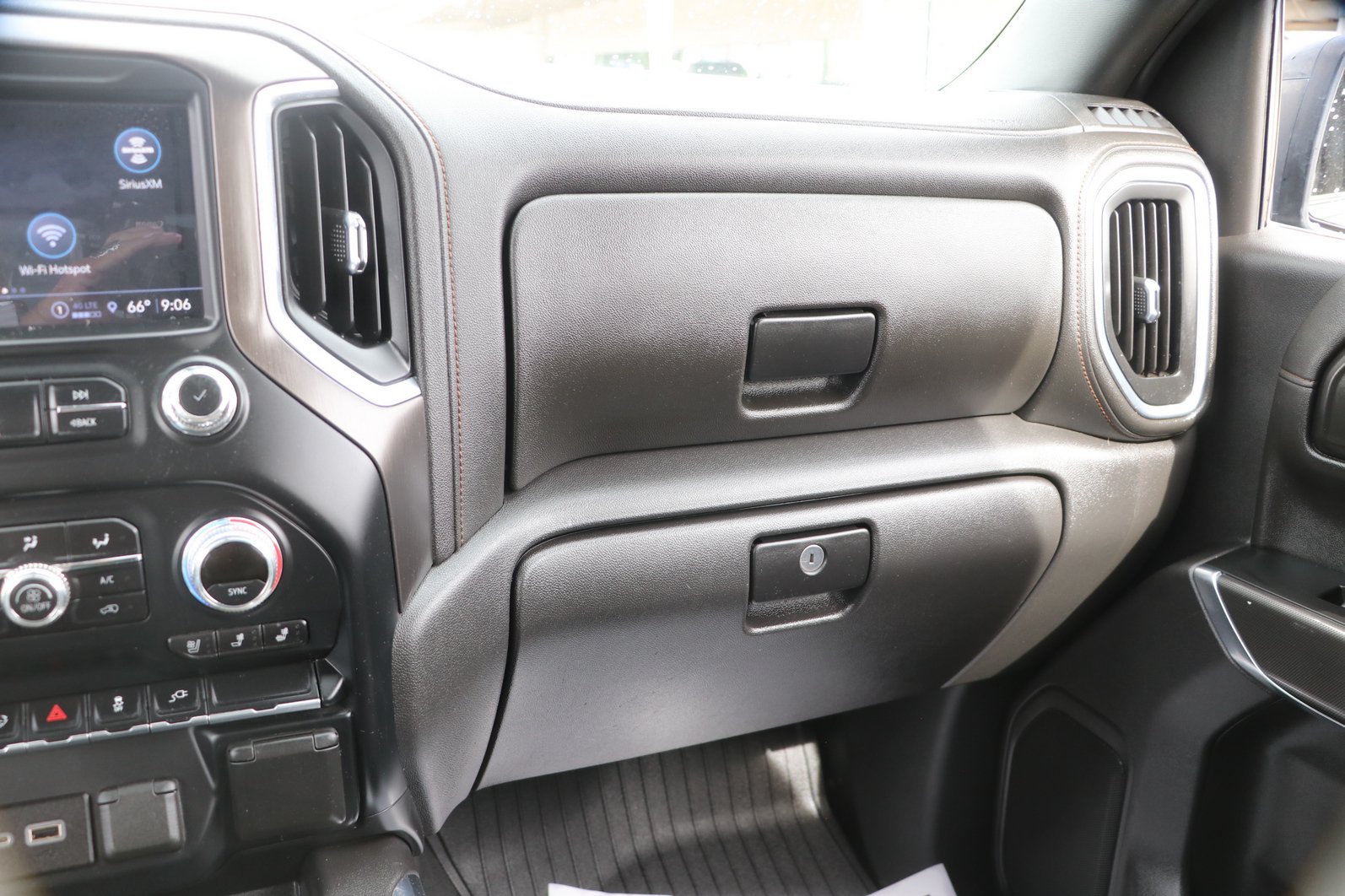 Used 2022 GMC Sierra 1500 AT4 AWD/4WD image 27