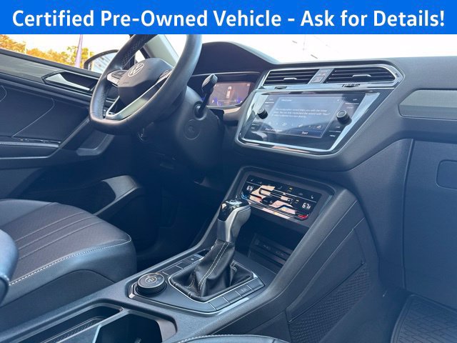 Certified 2022 Volkswagen Tiguan SE w/ Panoramic Sunroof Package AWD/4WD image 24