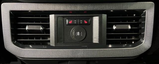 Used 2025 Ford F450 Platinum w/ FX4 Off-Road Package image 46