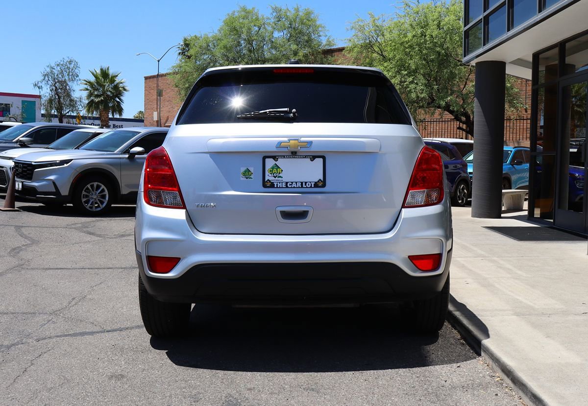 Used 2020 Chevrolet Trax LS w/ Tint and Cruise Package FWD image 11