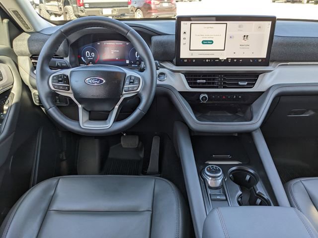 Used 2025 Ford Explorer Active w/ Active Comfort Package AWD/4WD image 16