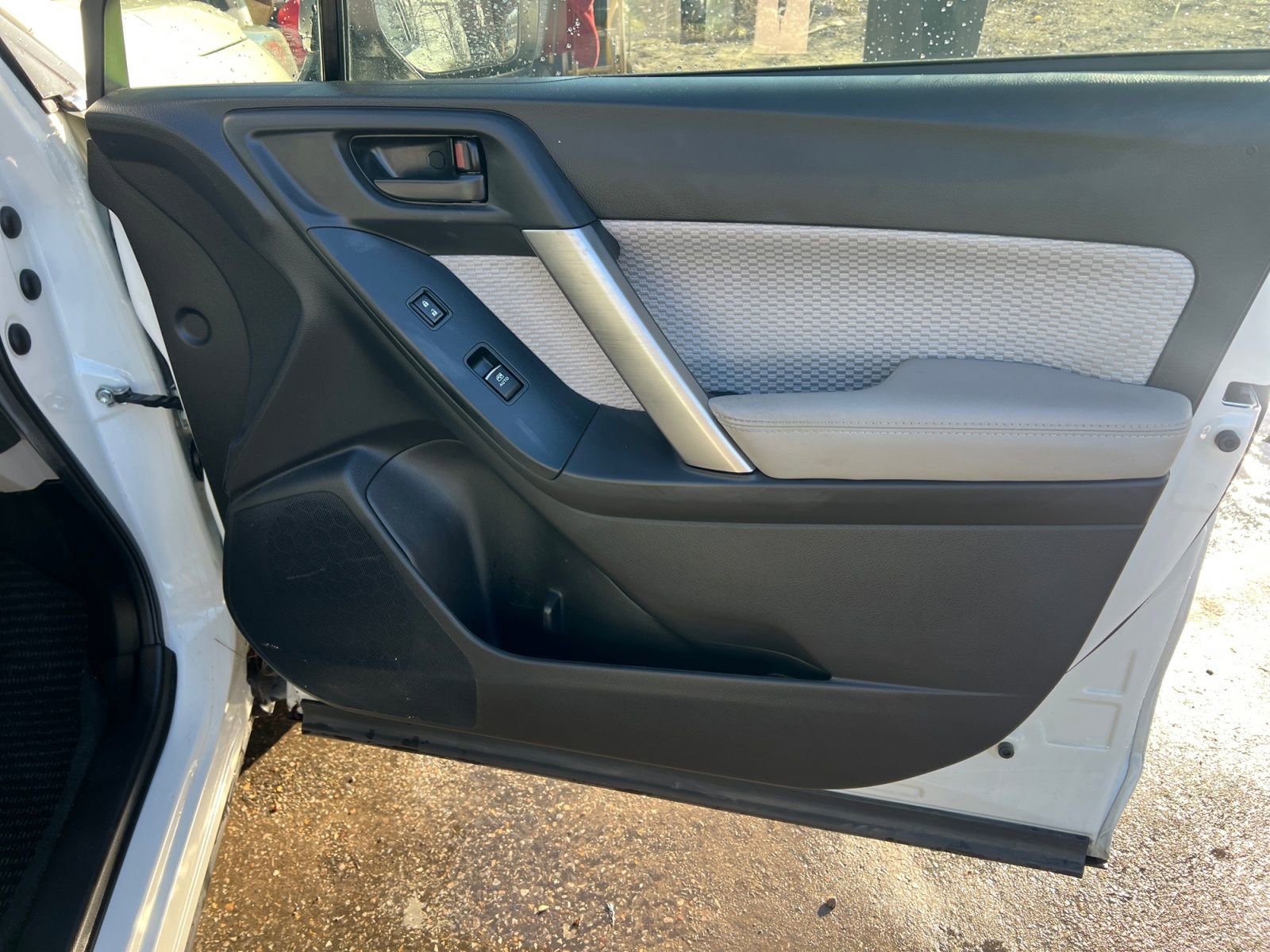 Used 2018 Subaru Forester 2.5i w/ Alloy Wheel Package image 17