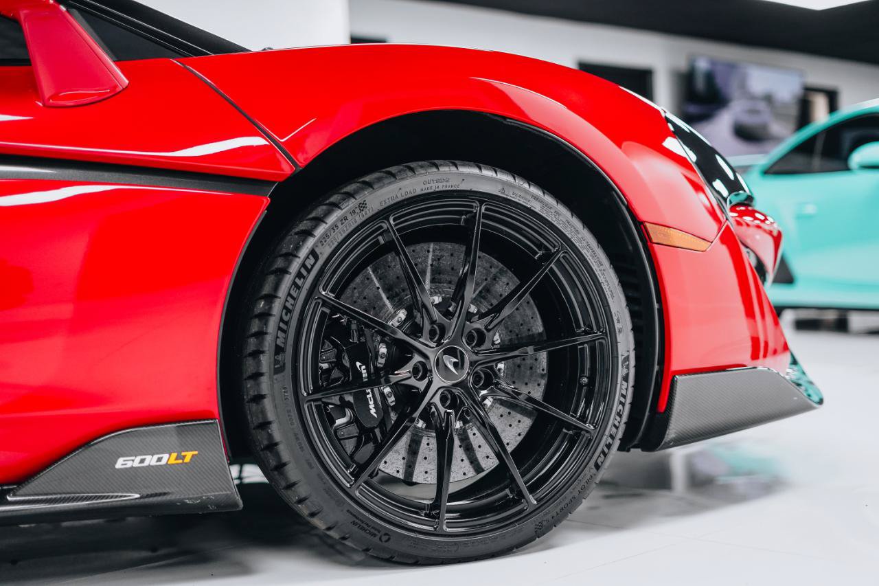 Used 2019 McLaren 600LT RWD image 9