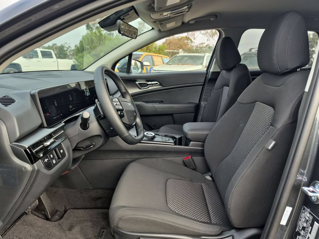 New 2026 Kia Sportage LX FWD image 19