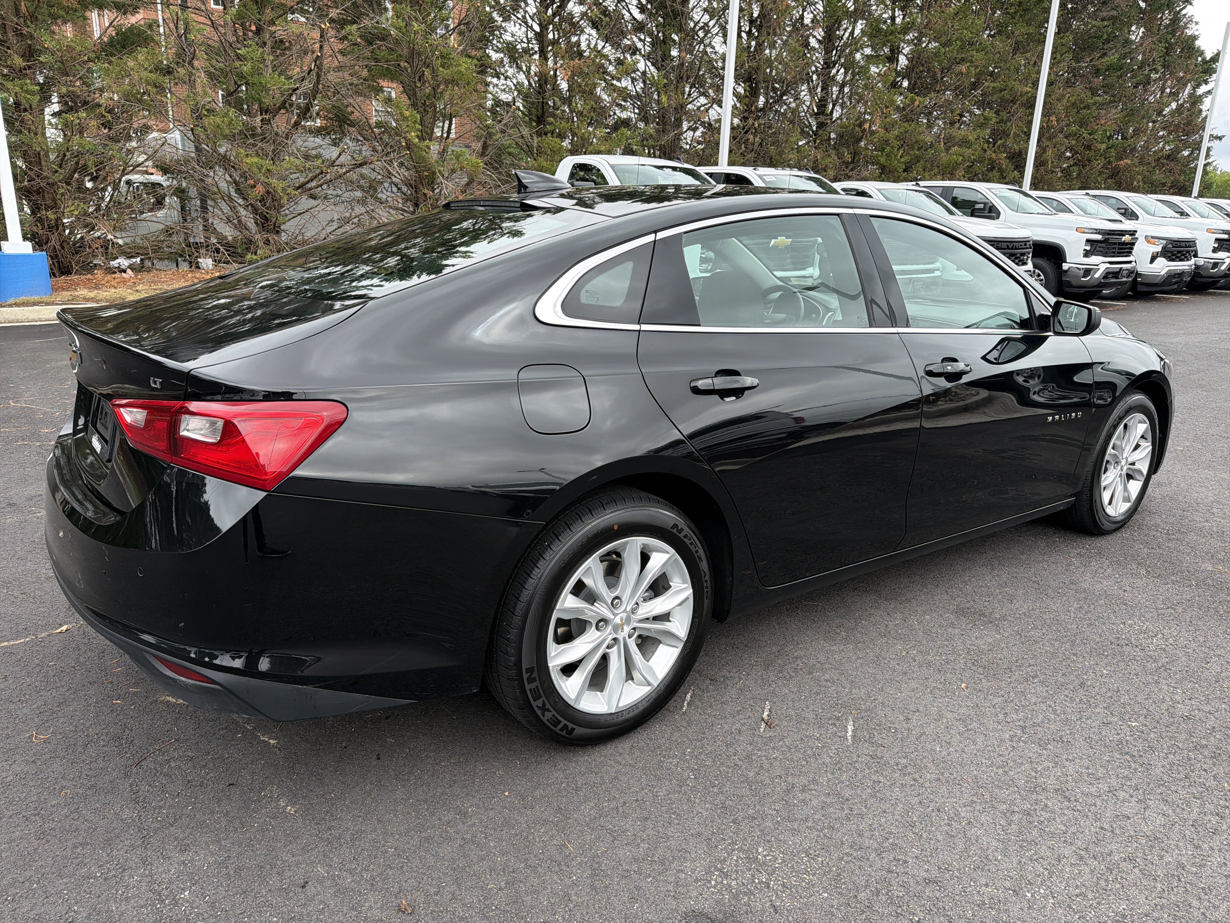 Used 2024 Chevrolet Malibu LT FWD image 9