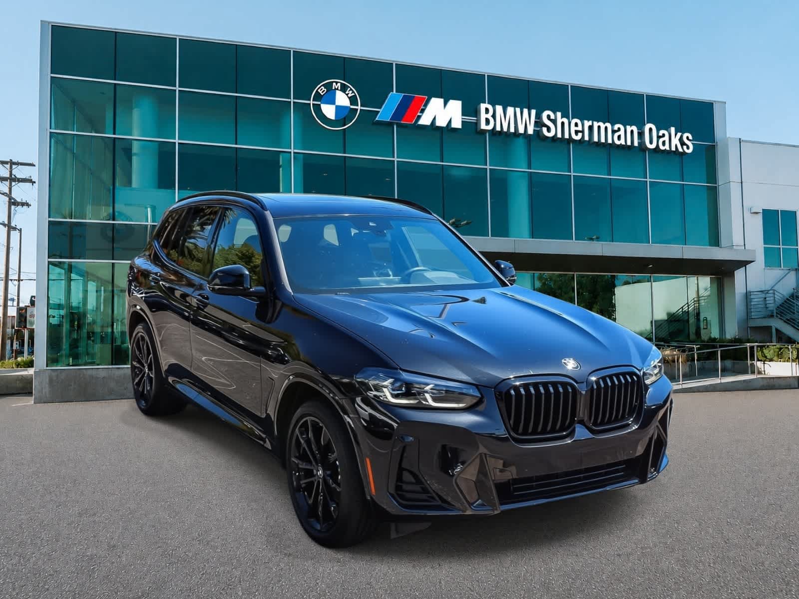 Used 2023 BMW X3 sDrive30i w/ M Sport Package RWD image 3