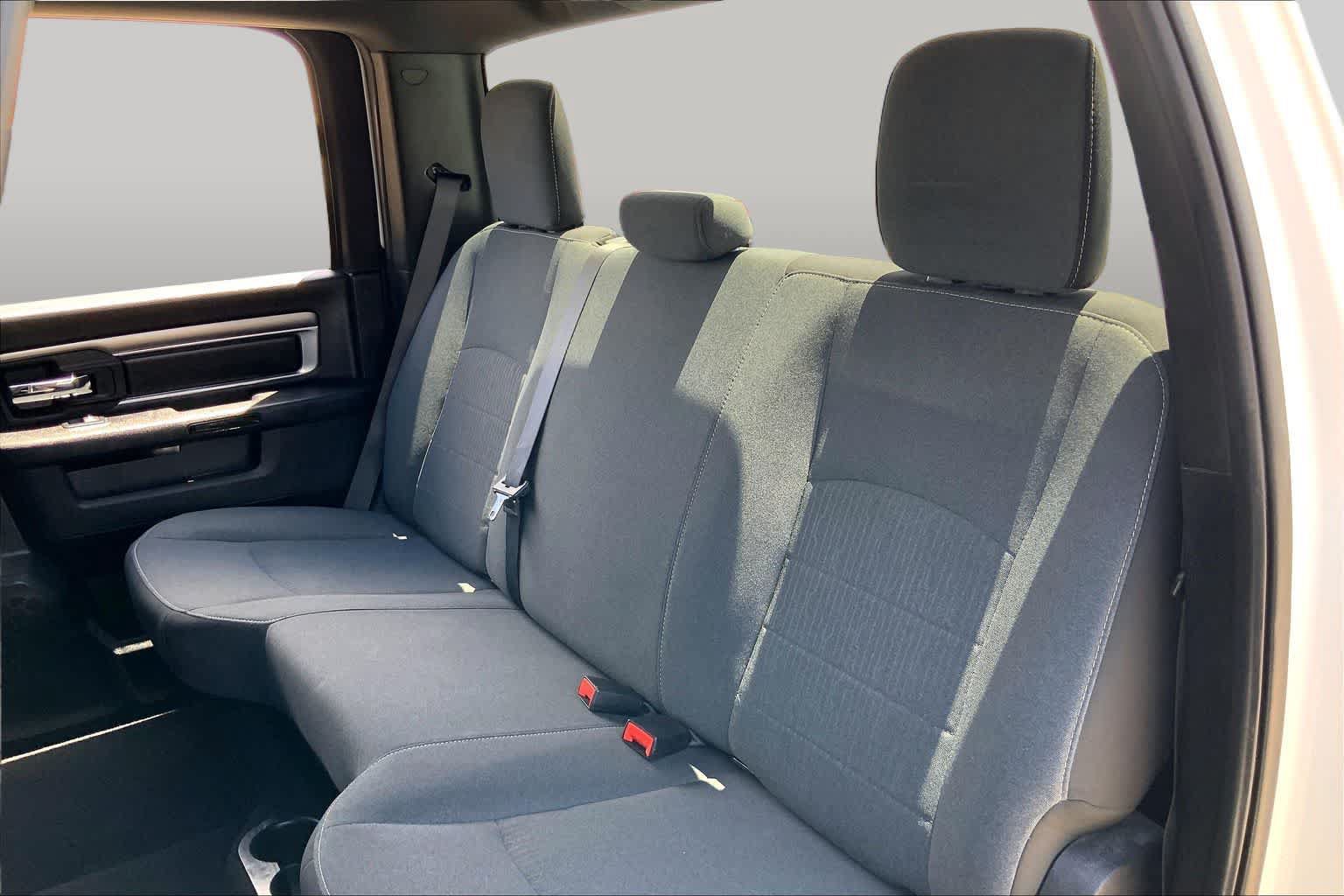 Used 2024 RAM 1500 Warlock AWD/4WD image 21