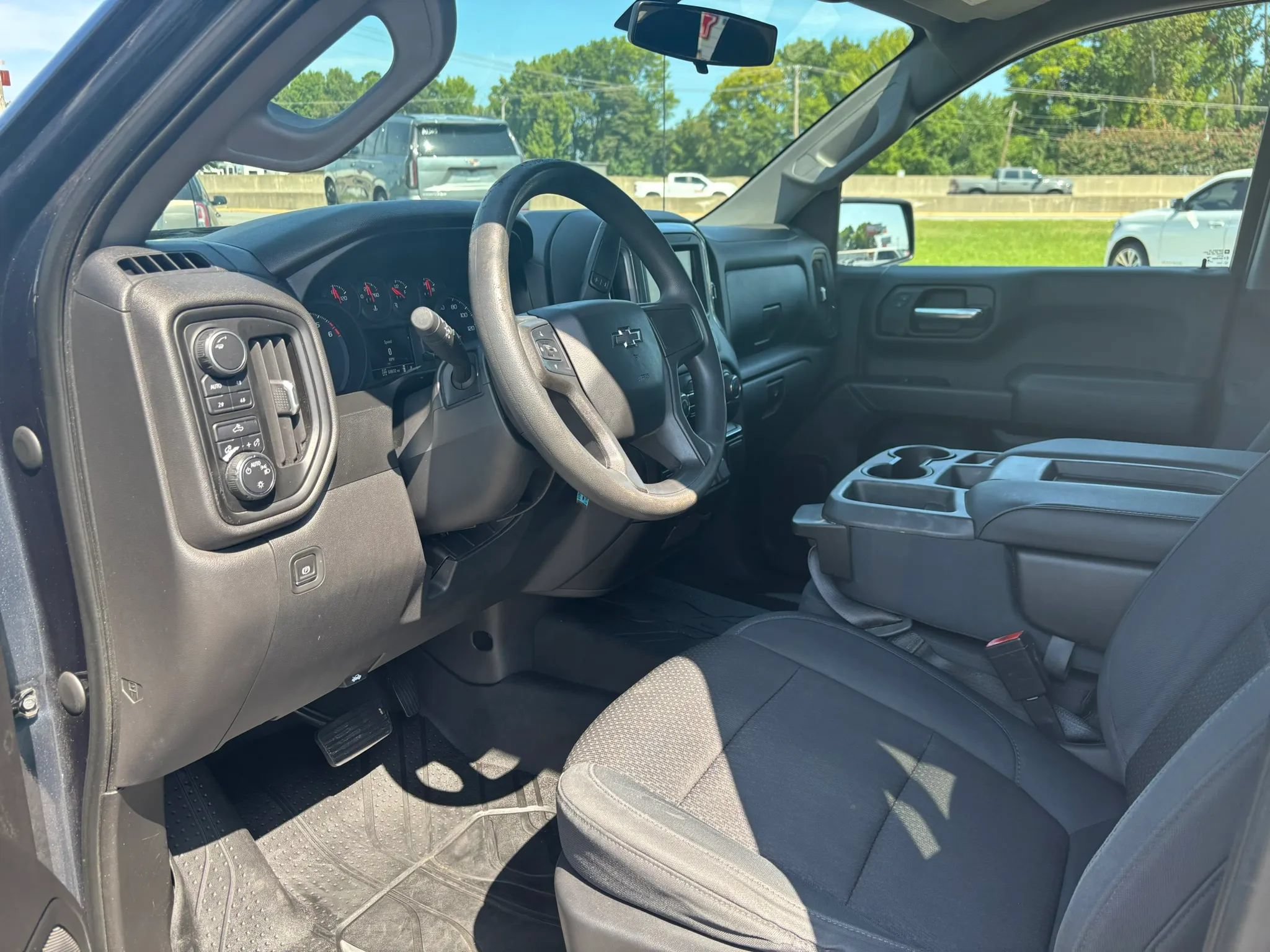 Used 2019 Chevrolet Silverado 1500 Custom Trail Boss w/ Custom Convenience Package AWD/4WD image 11
