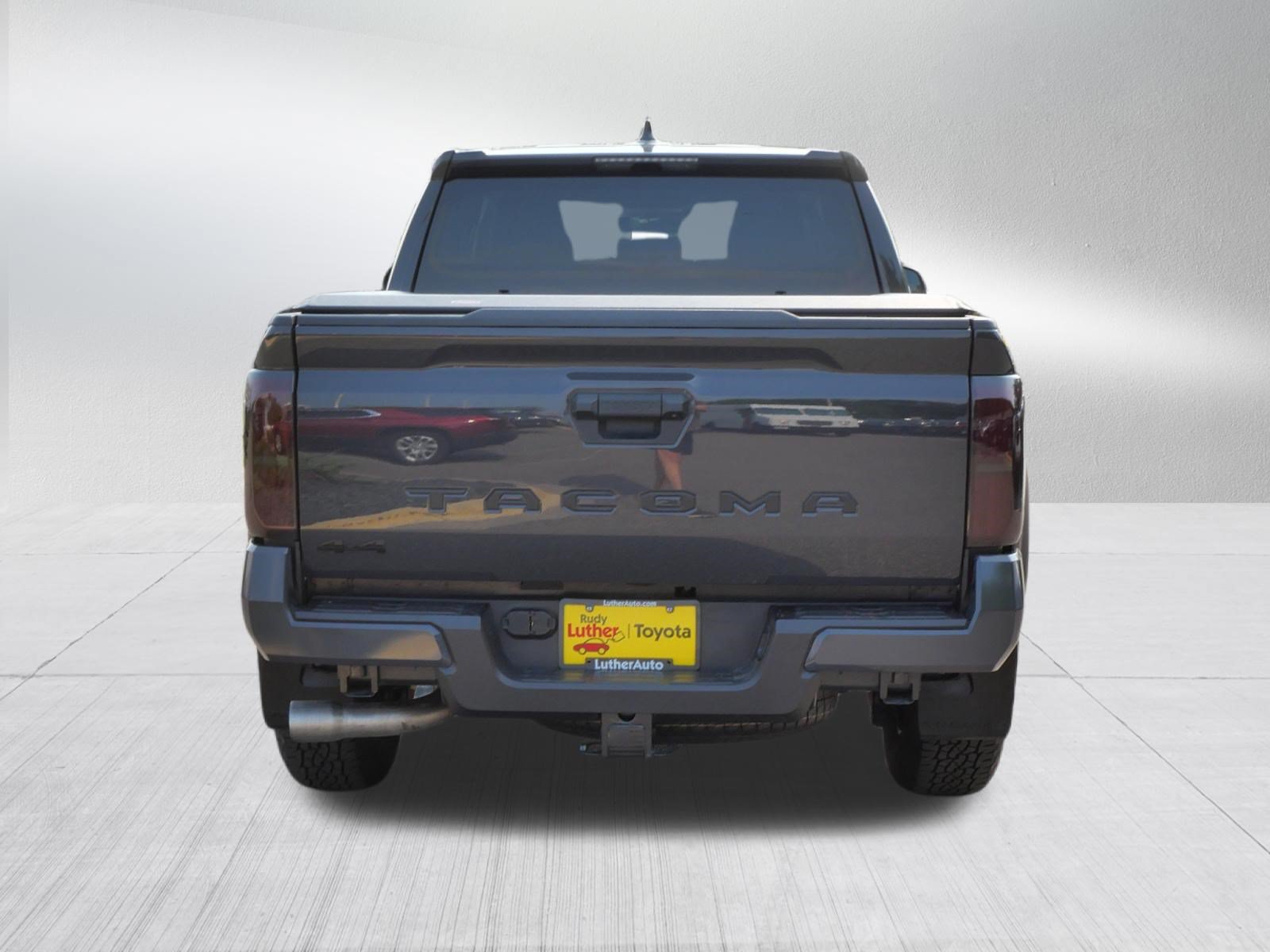 Certified 2025 Toyota Tacoma TRD Off-Road AWD/4WD image 7