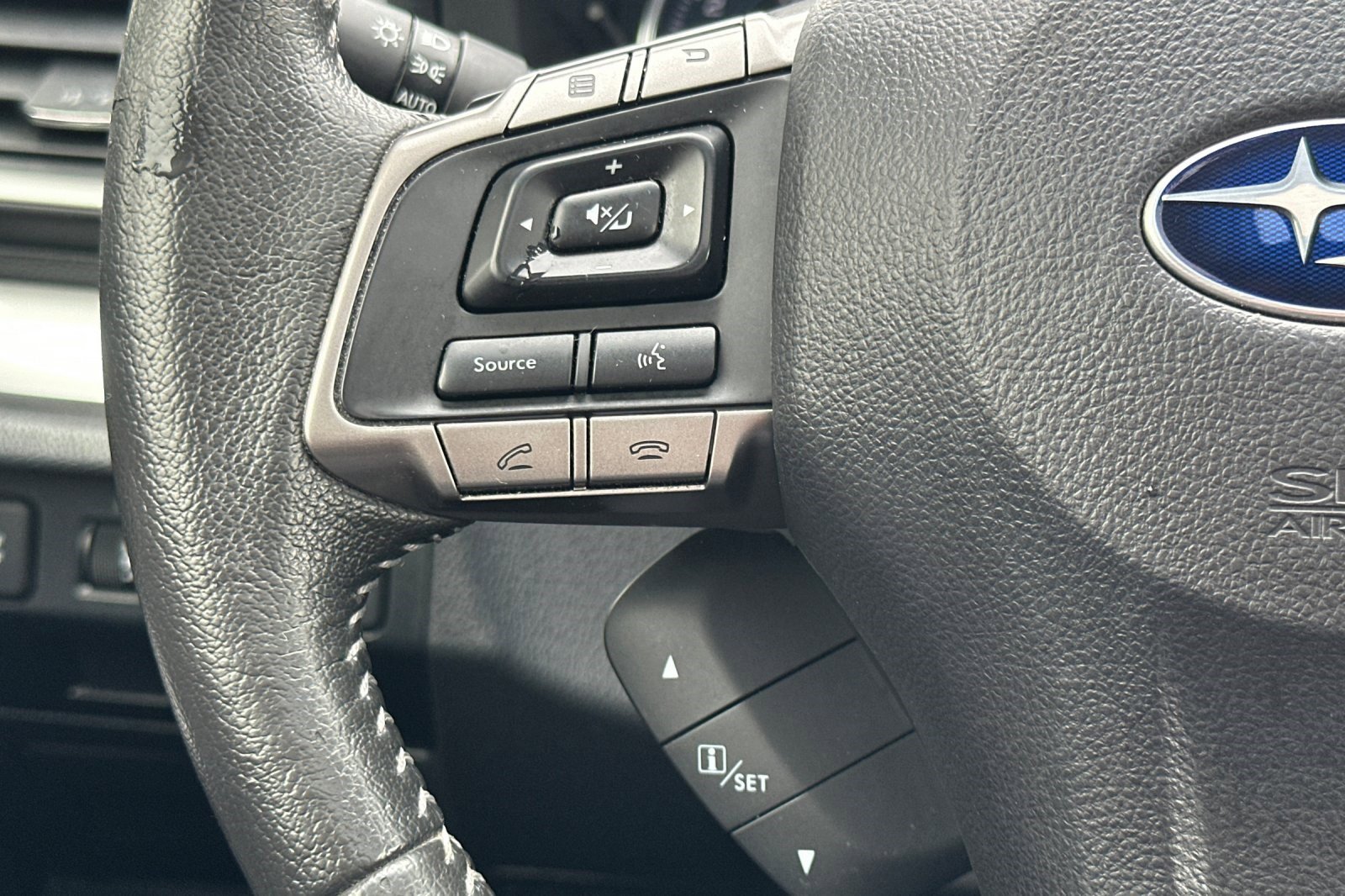 Used 2015 Subaru Crosstrek 2.0i Limited image 29