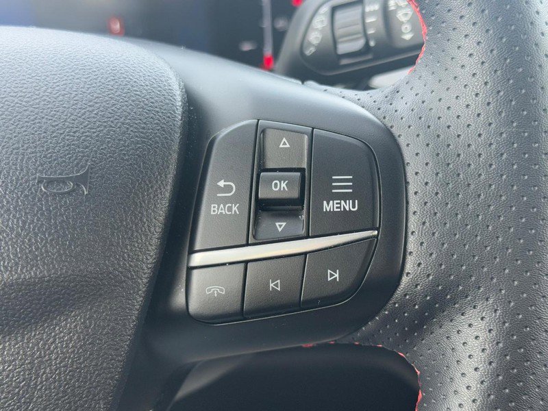 Certified 2025 Ford Escape ST-Line w/ Equipment Group 301A image 19