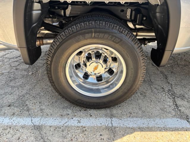 New 2026 Chevrolet Silverado 3500 LTZ w/ LTZ Convenience Package AWD/4WD image 9