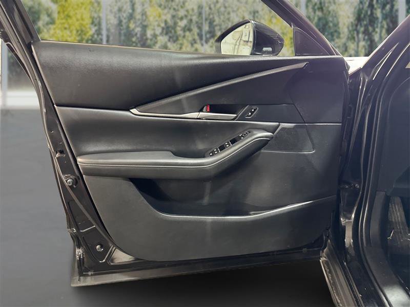 Used 2021 MAZDA CX-30 FWD 2.5 S w/ Select Package image 17