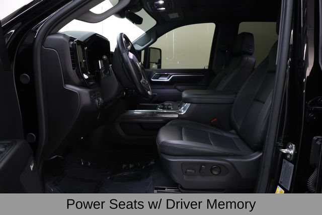 Used 2024 Chevrolet Silverado 3500 LTZ w/ LTZ Plus Package AWD/4WD image 42