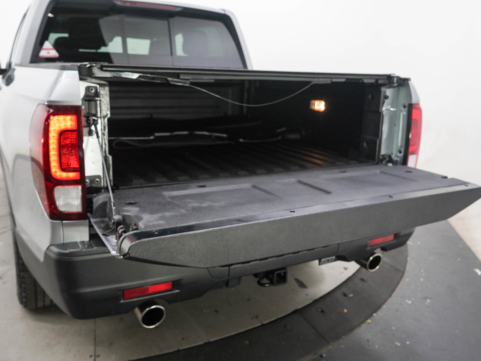 Used 2024 Honda Ridgeline RTL image 9