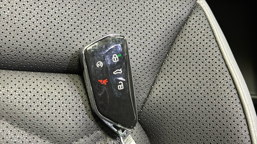 Used 2024 Volkswagen Atlas Peak Edition SEL image 43