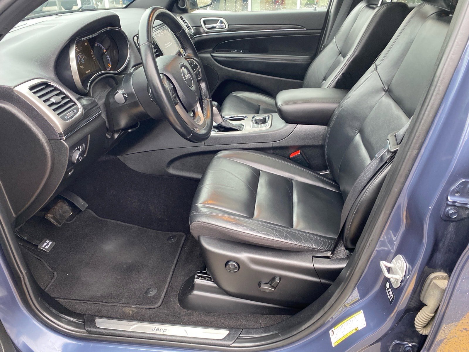Used 2021 Jeep Grand Cherokee Limited AWD/4WD image 9