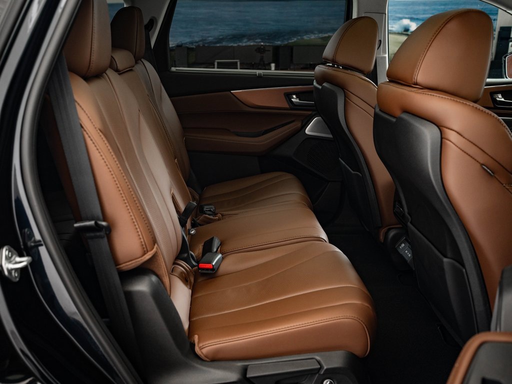 Certified 2025 Acura MDX w/ Technology Package image 41