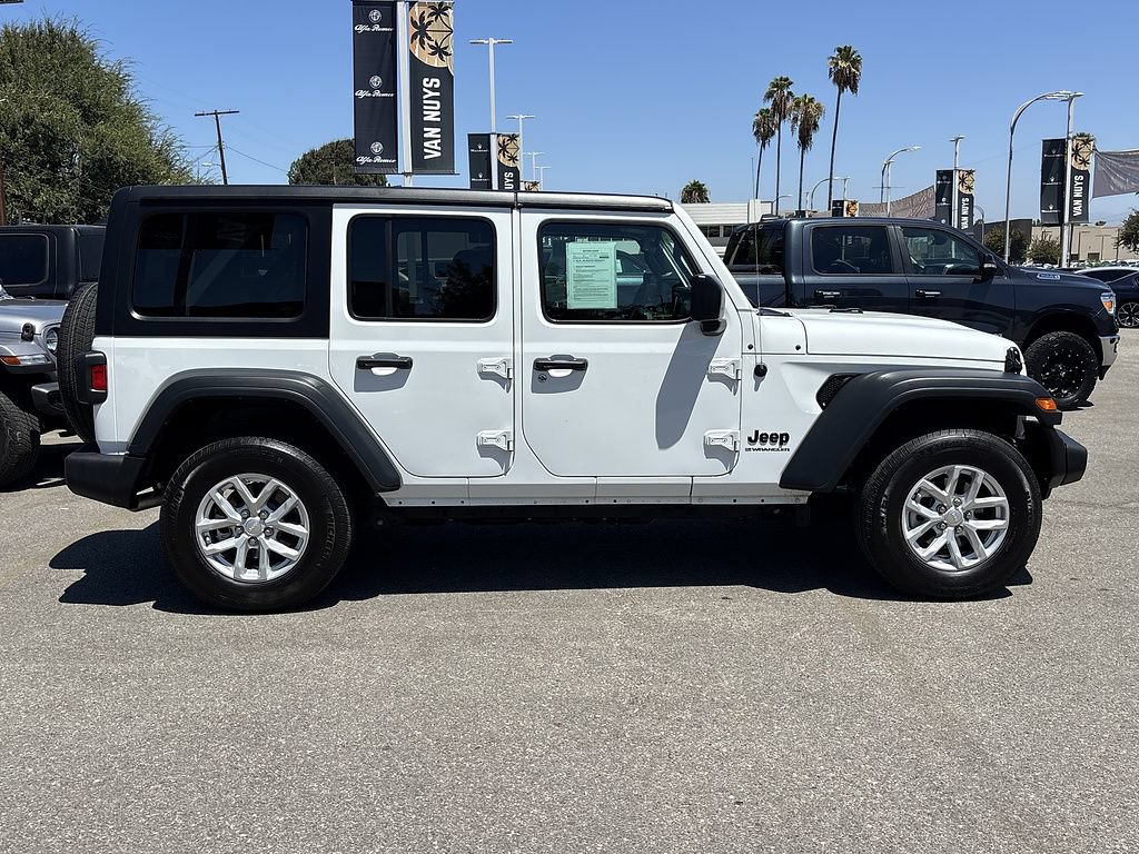 Used 2023 Jeep Wrangler Unlimited Sport AWD/4WD image 3