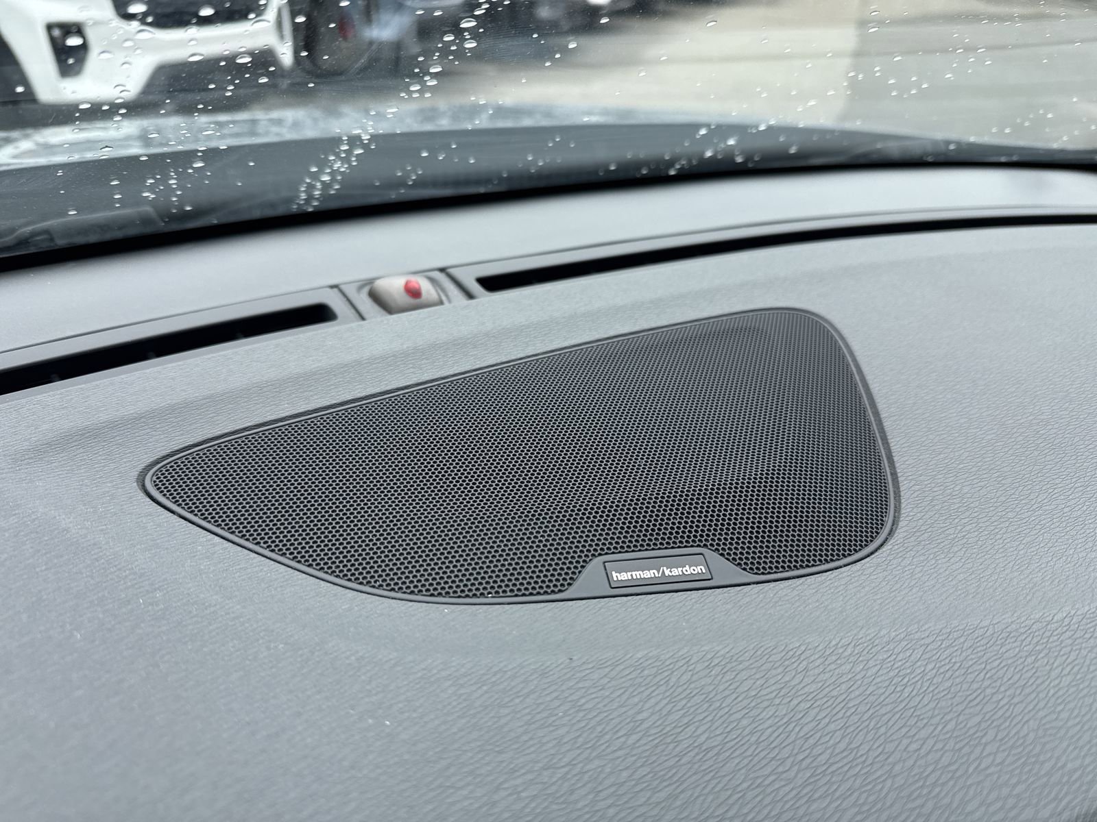 Used 2016 Volvo V60 T5 Platinum w/ 19" Sport Package image 37