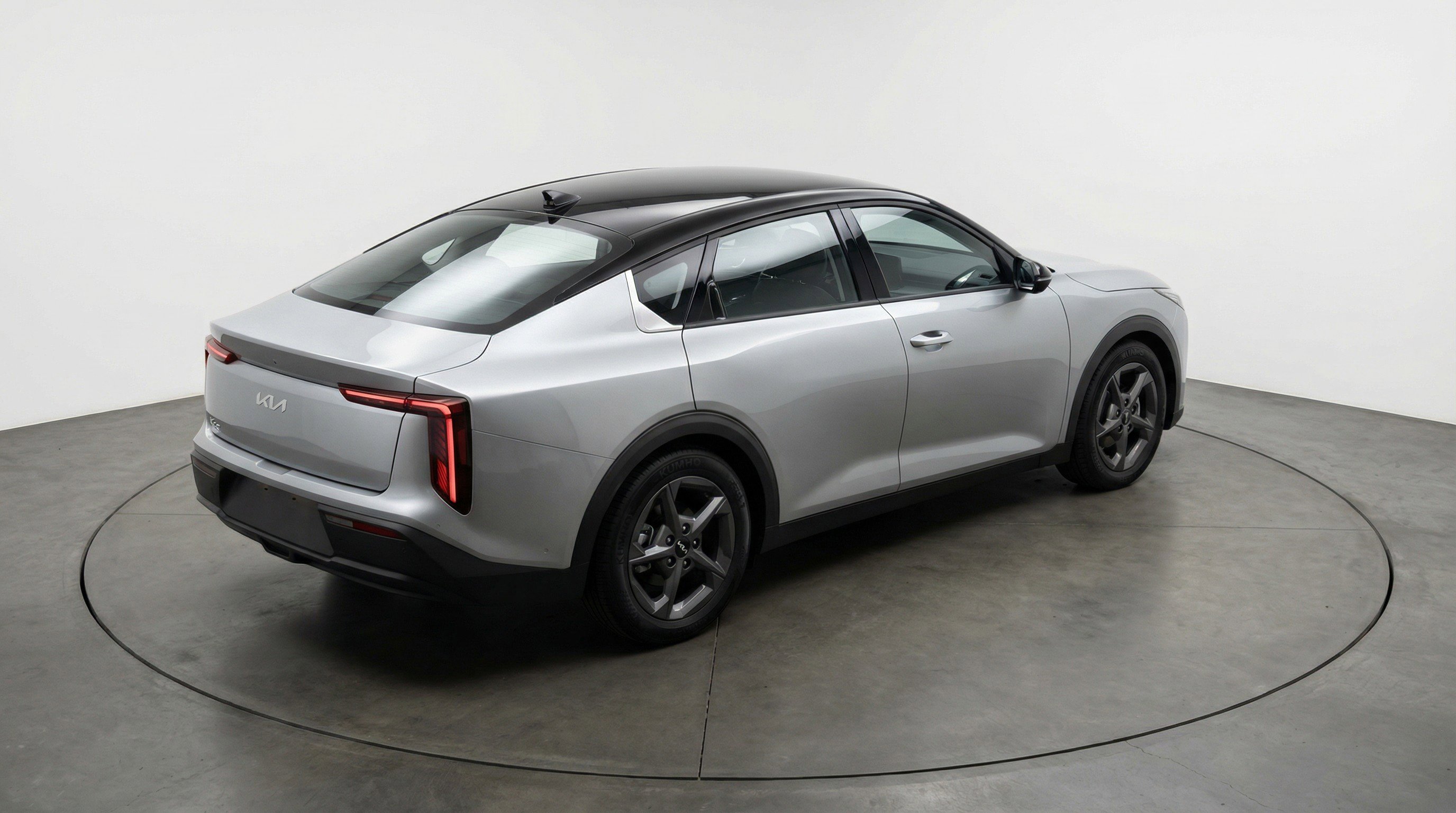 Used 2025 Kia K4 LXS image 9