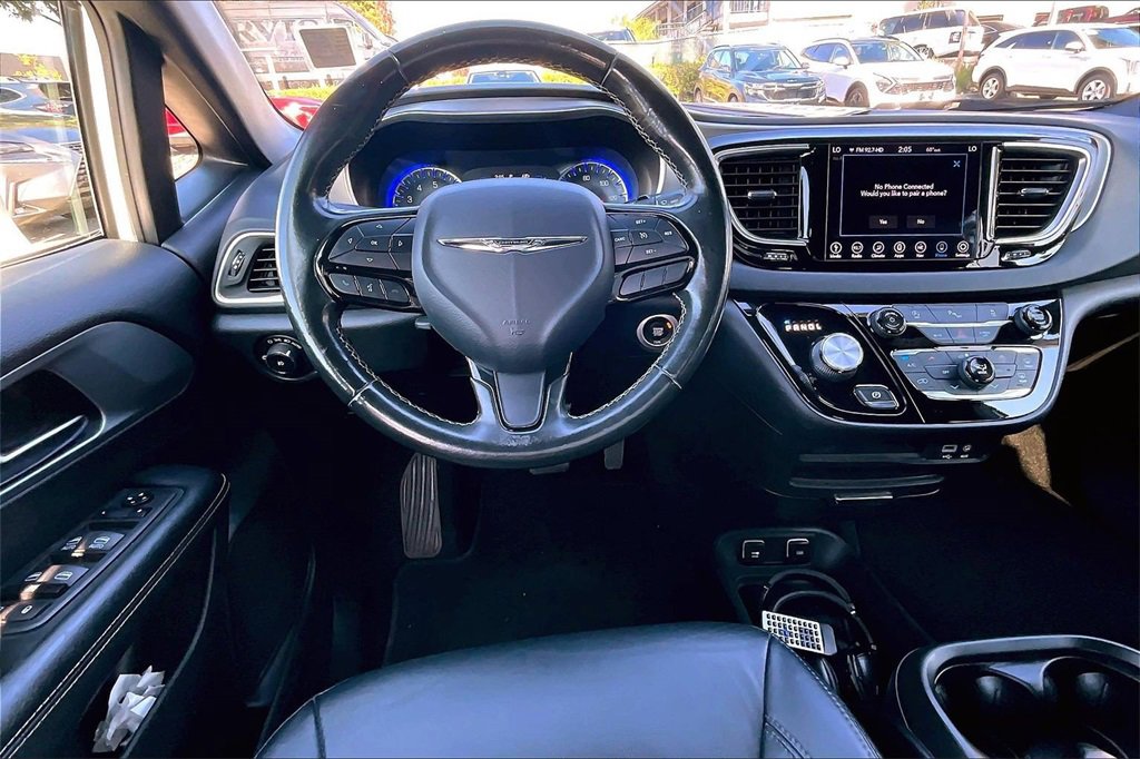 Used 2019 Chrysler Pacifica Touring Plus w/ S Appearance Package image 7