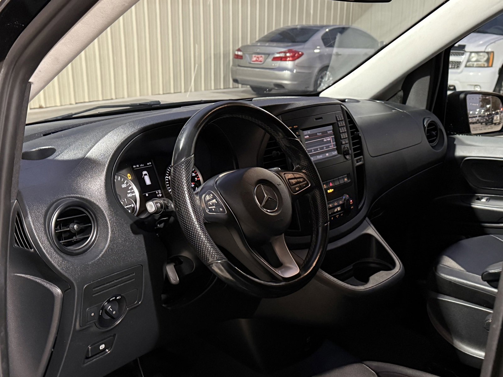 Used 2018 Mercedes-Benz Metris Passenger image 16